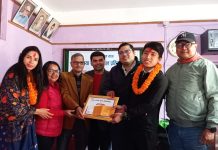नमुनालाई गजल सम्मान, रुम्बालाई पुरस्कार