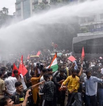 कक्रोच पार्टीको ‘संसद् मार्च’ ले गर्माएको भारतीय राजनीति