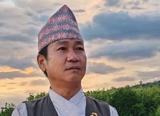 जानकी मन्दिरबाट लखेटिए हर्क सम्पाङका कार्यकर्ता